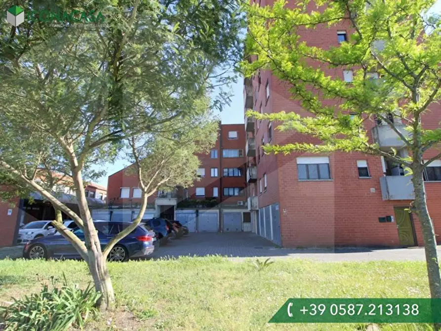 Immagine 22 di Appartamento in vendita  a Pontedera