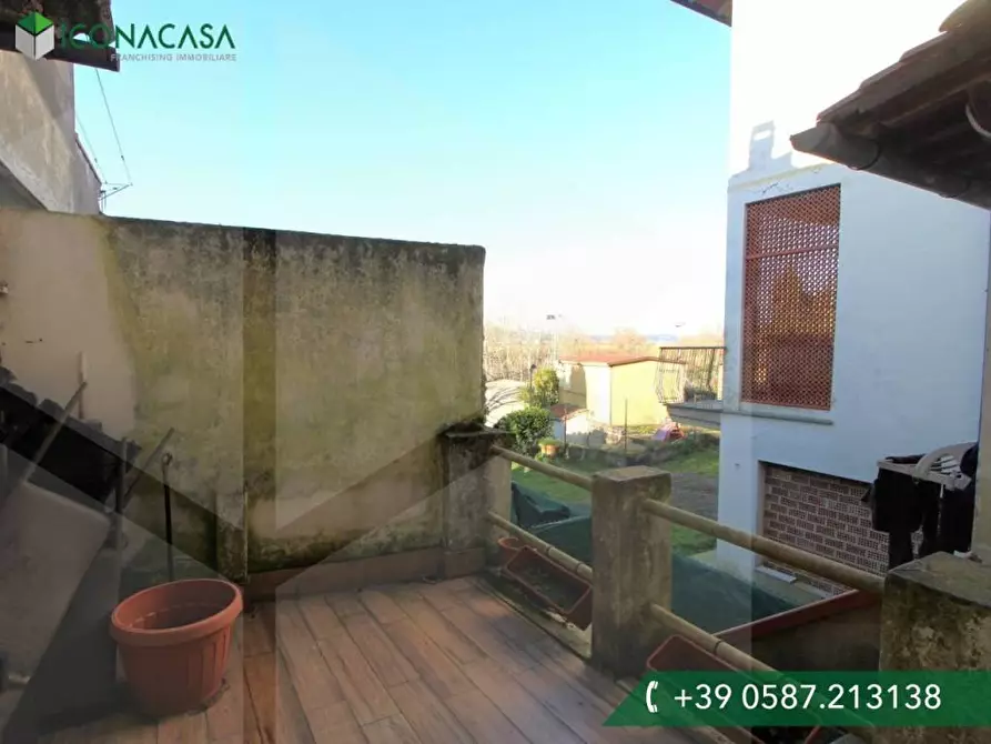 Immagine 36 di Appartamento in vendita  a Pontedera