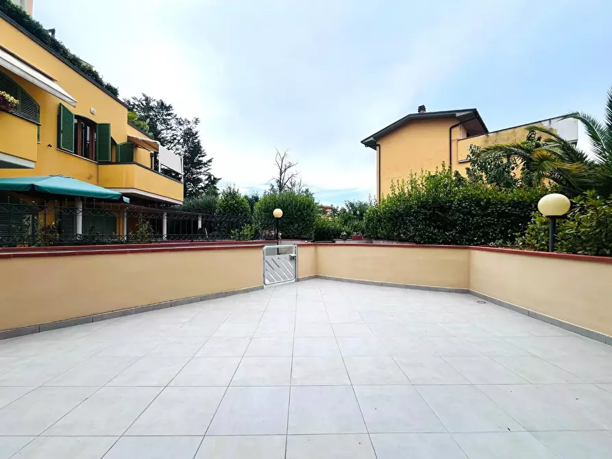 Immagine 27 di Appartamento in vendita  a Montecatini Terme