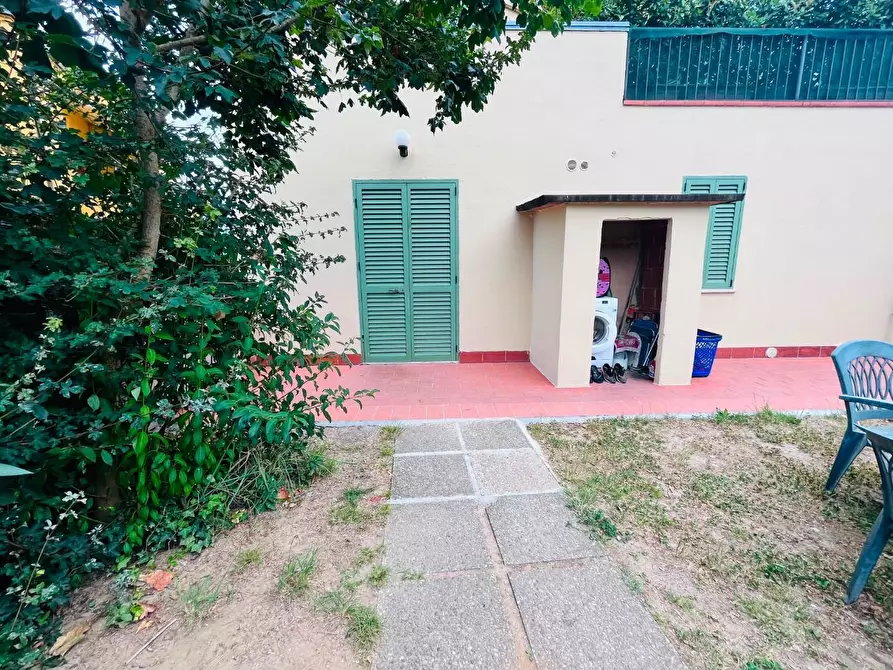 Immagine 6 di Appartamento in vendita  a Montecatini Terme