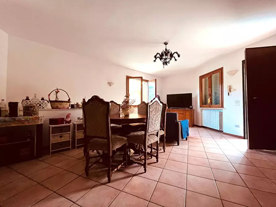 Immagine 17 di Appartamento in vendita  a Montecatini Terme