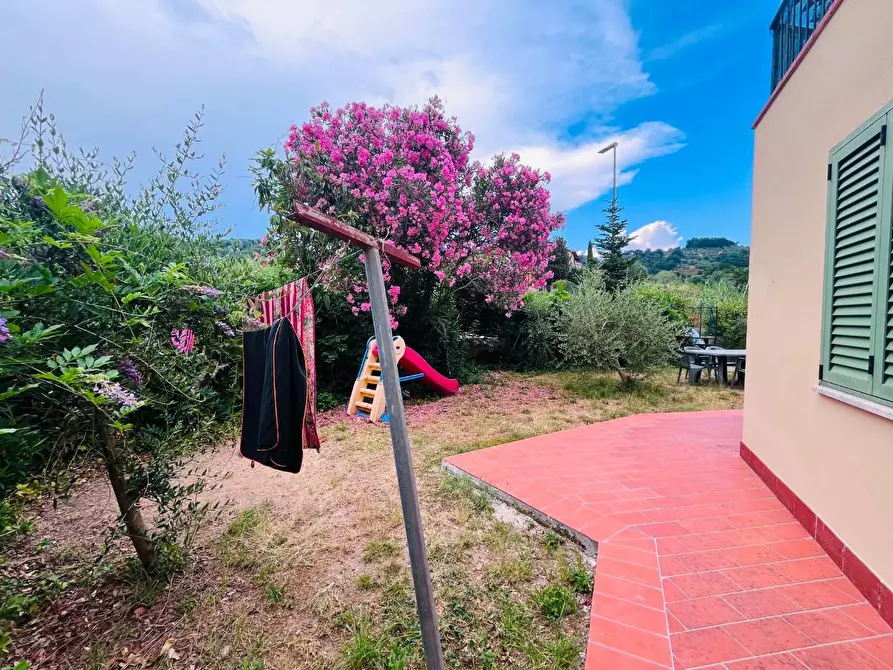 Immagine 3 di Appartamento in vendita  a Montecatini Terme