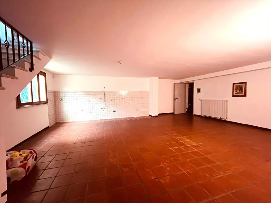 Immagine 11 di Appartamento in vendita  a Montecatini Terme