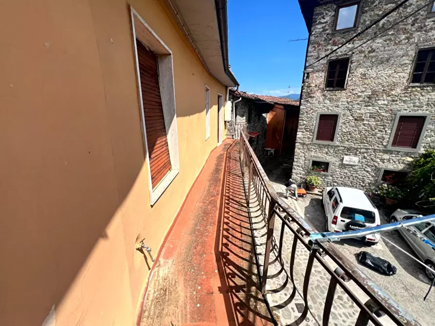 Immagine 40 di Terratetto in vendita  a Borgo A Mozzano
