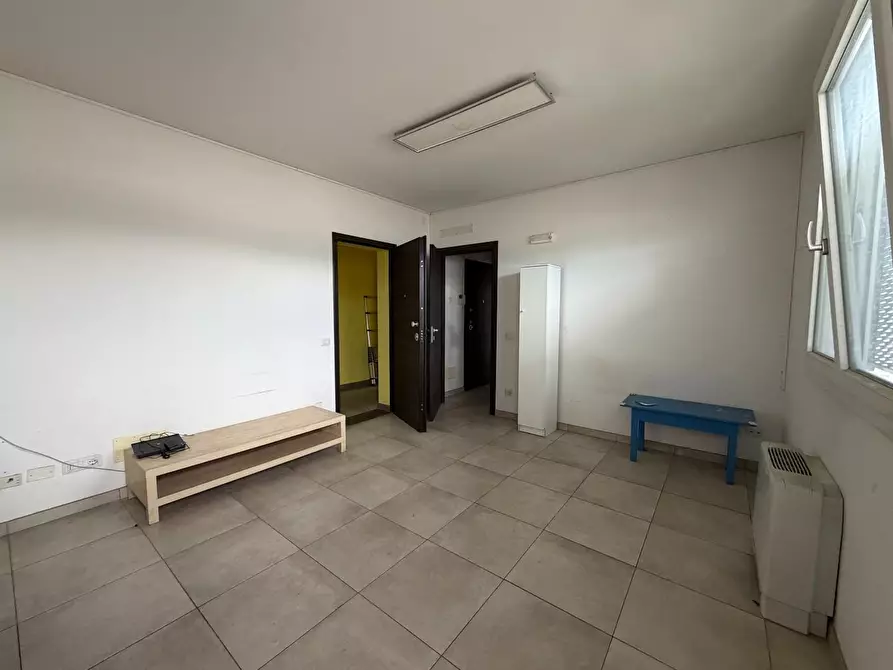 Immagine 3 di Appartamento in vendita  a Carmignano