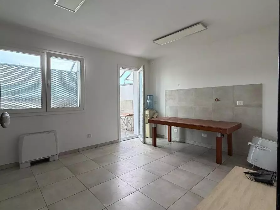 Immagine 2 di Appartamento in vendita  a Carmignano