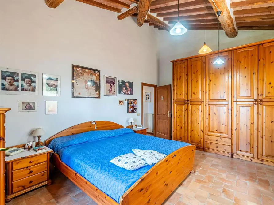 Immagine 34 di Casa colonica in vendita  a Gaiole In Chianti