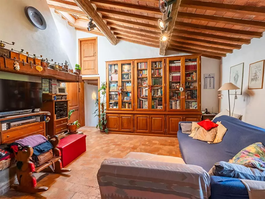 Immagine 37 di Casa colonica in vendita  a Gaiole In Chianti