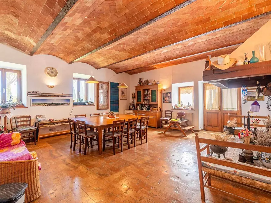 Immagine 16 di Casa colonica in vendita  a Gaiole In Chianti