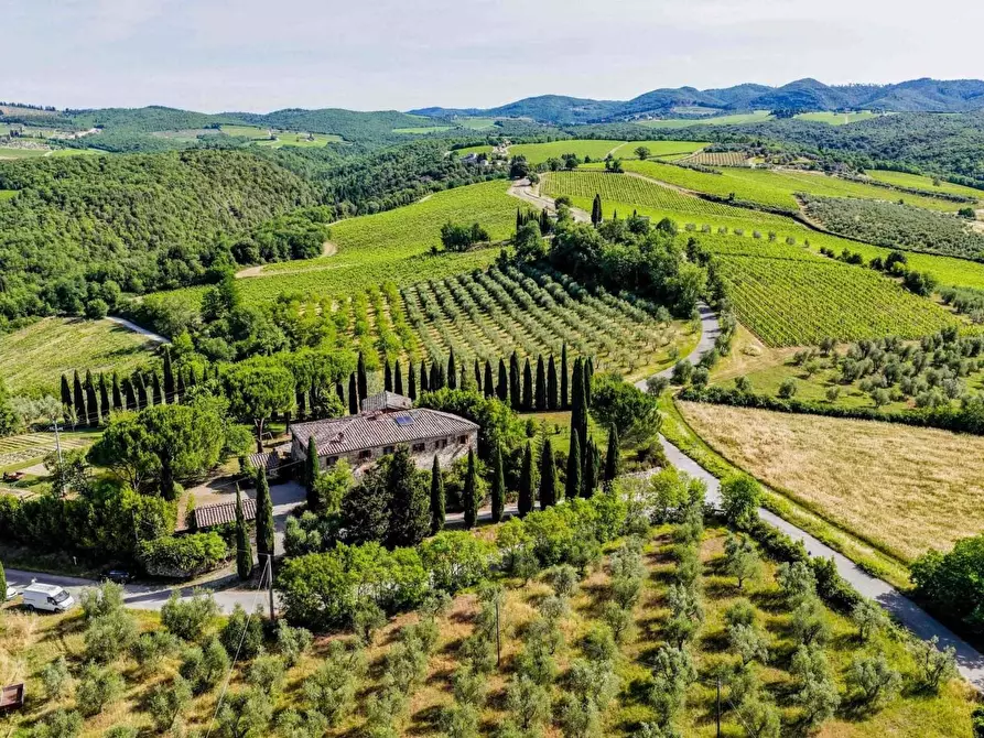 Immagine 2 di Casa colonica in vendita  a Gaiole In Chianti