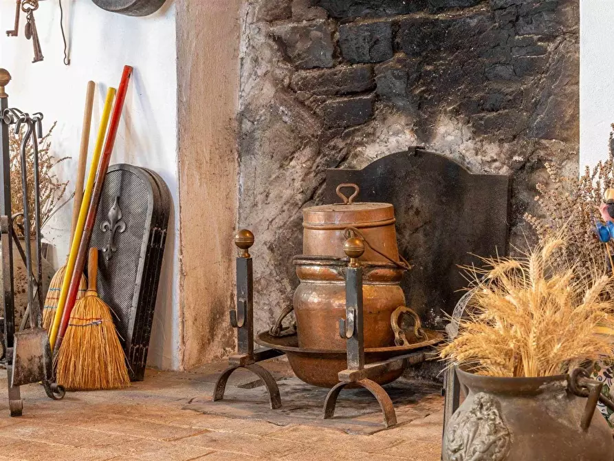 Immagine 23 di Casa colonica in vendita  a Gaiole In Chianti