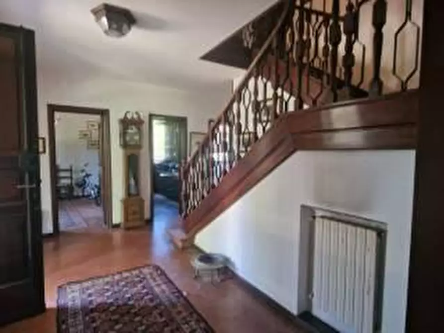 Immagine 7 di Villa in vendita  a Viareggio