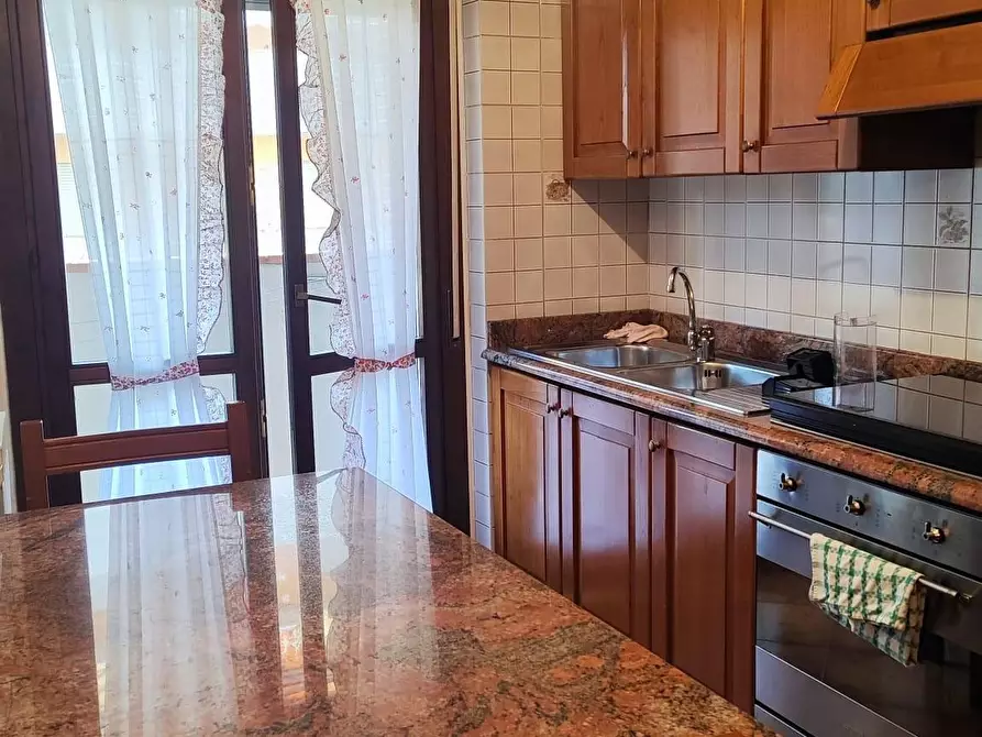 Immagine 8 di Appartamento in vendita  a Carrara