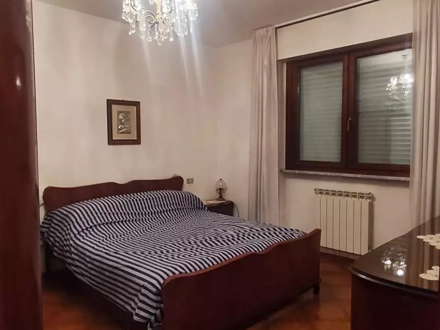 Immagine 12 di Appartamento in vendita  a Carrara