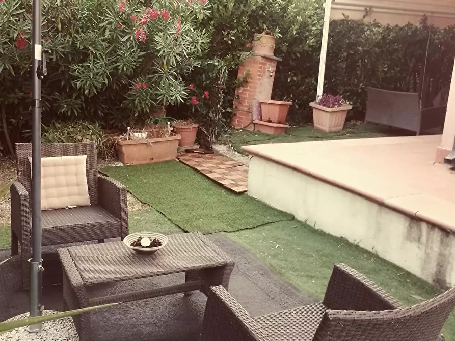 Immagine 37 di Villetta a schiera in vendita  a Calcinaia