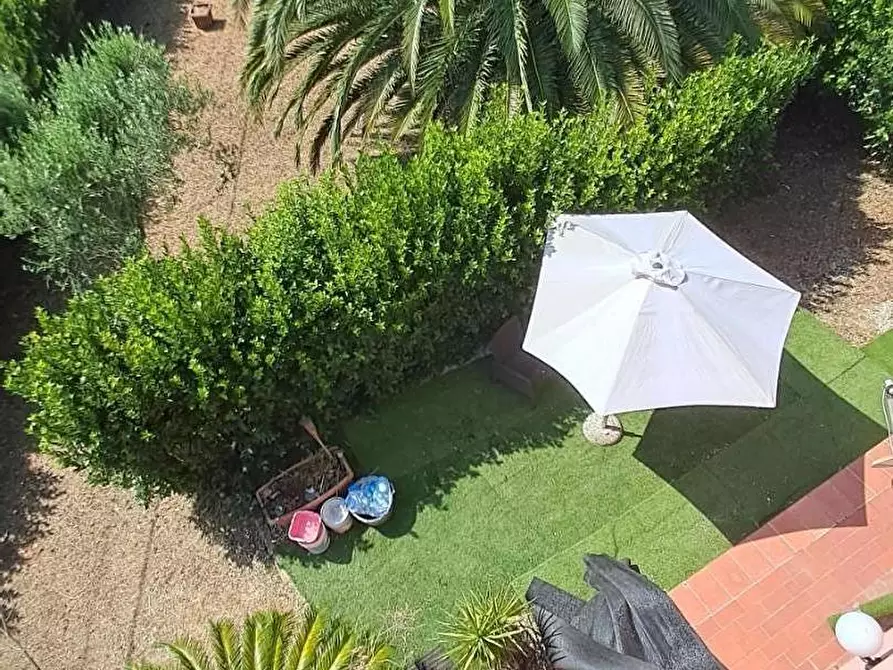 Immagine 29 di Villetta a schiera in vendita  a Calcinaia
