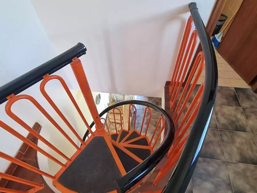 Immagine 11 di Casa trifamiliare in vendita  a Marciana