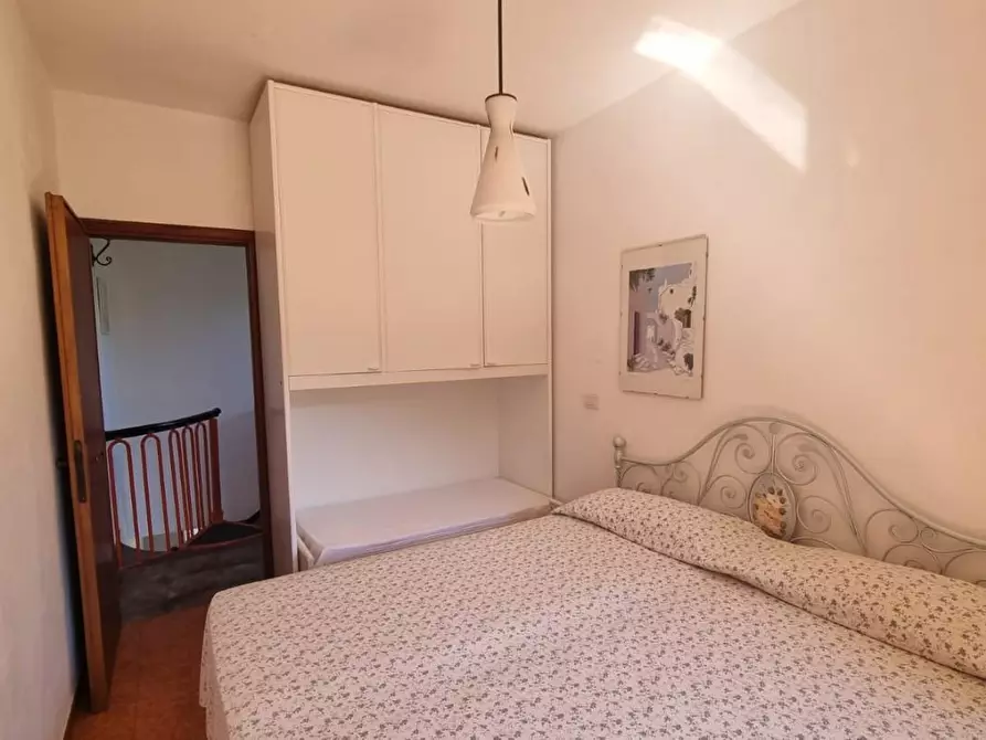 Immagine 8 di Casa trifamiliare in vendita  a Marciana
