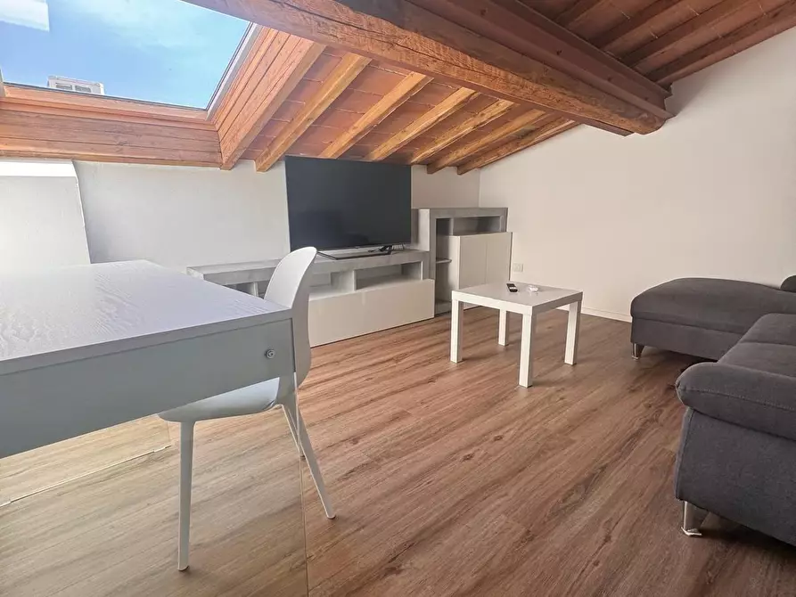 Immagine 20 di Appartamento in affitto  a Siena