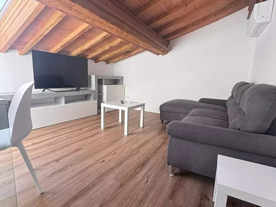 Immagine 18 di Appartamento in affitto  a Siena