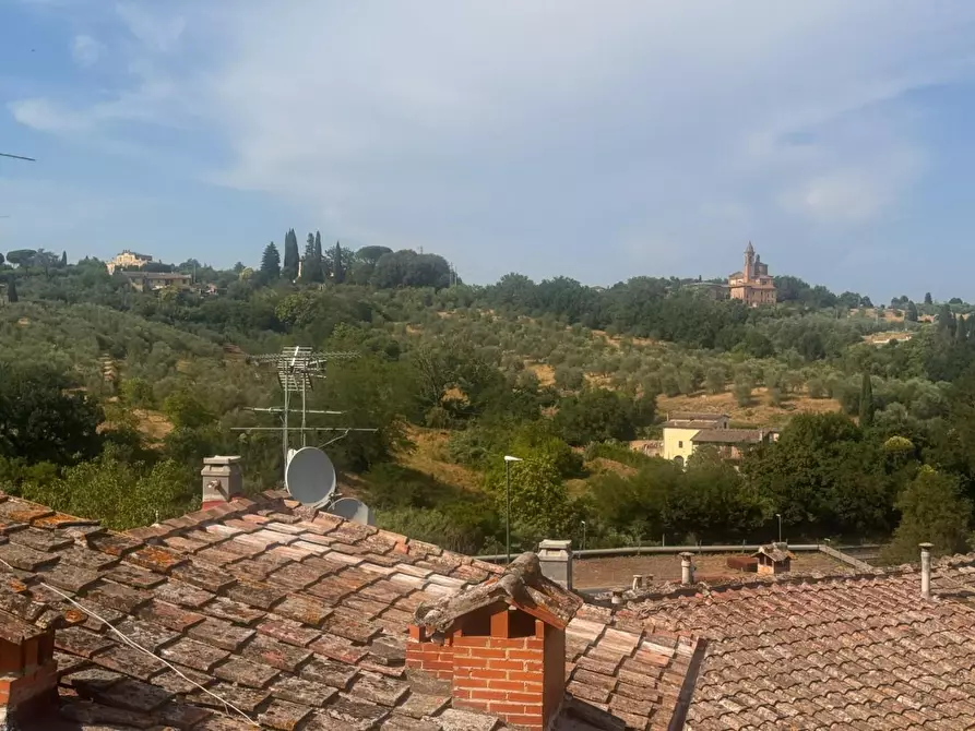 Immagine 10 di Appartamento in affitto  a Siena