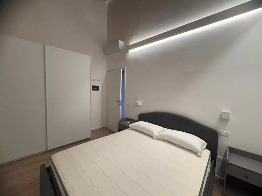 Immagine 24 di Appartamento in affitto  a Siena