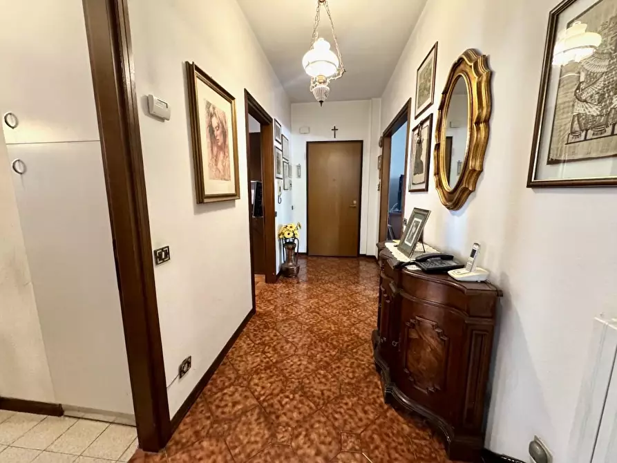 Immagine 11 di Appartamento in vendita  a Pisa