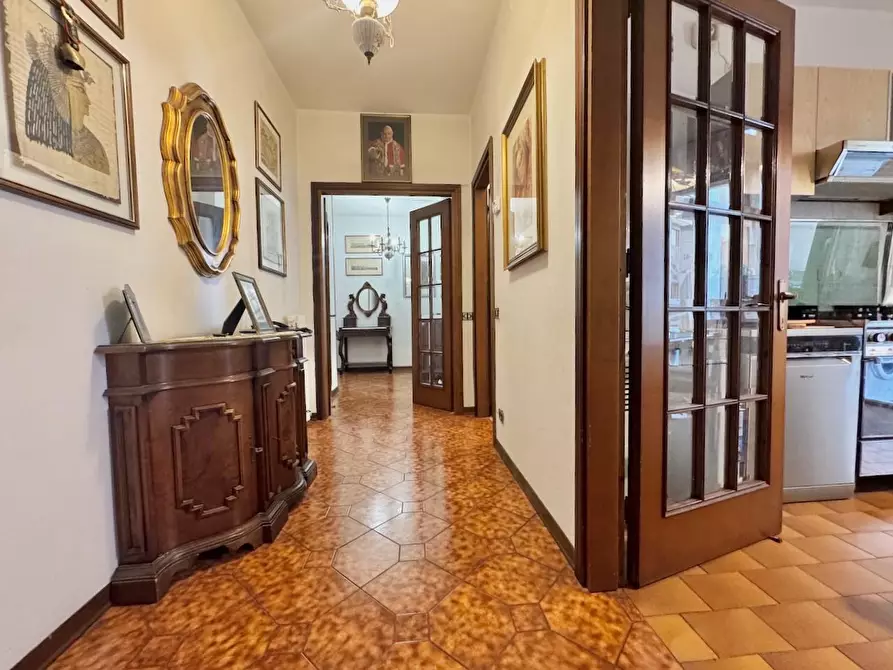 Immagine 10 di Appartamento in vendita  a Pisa