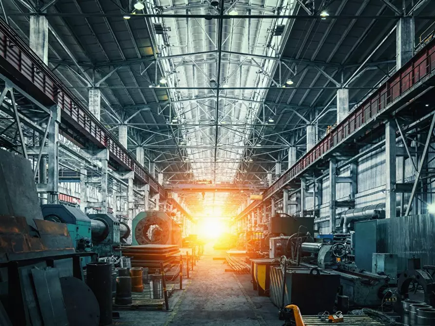 Immagine 3 di Capannone industriale in vendita  a Ivrea