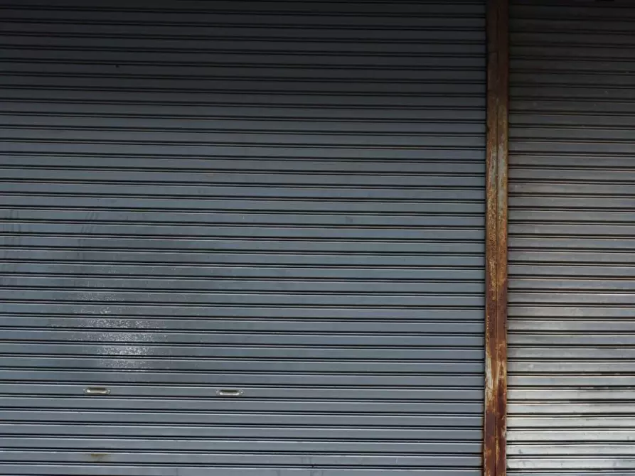Immagine 3 di Negozio in vendita  a Lanzo Torinese