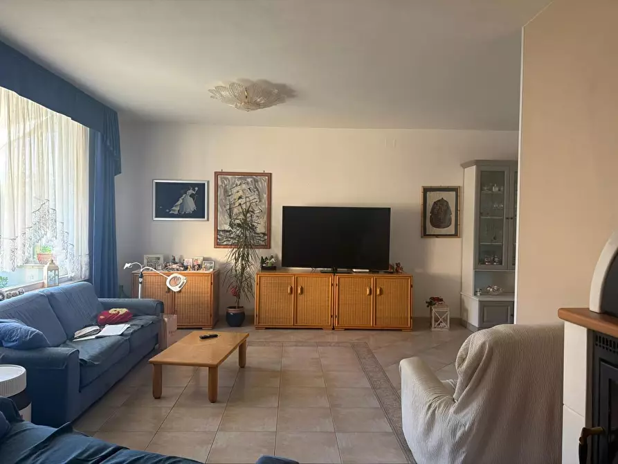 Immagine 8 di Villa in vendita  a Aulla