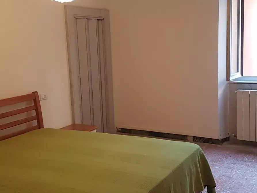Immagine 7 di Appartamento in affitto  a Carrara