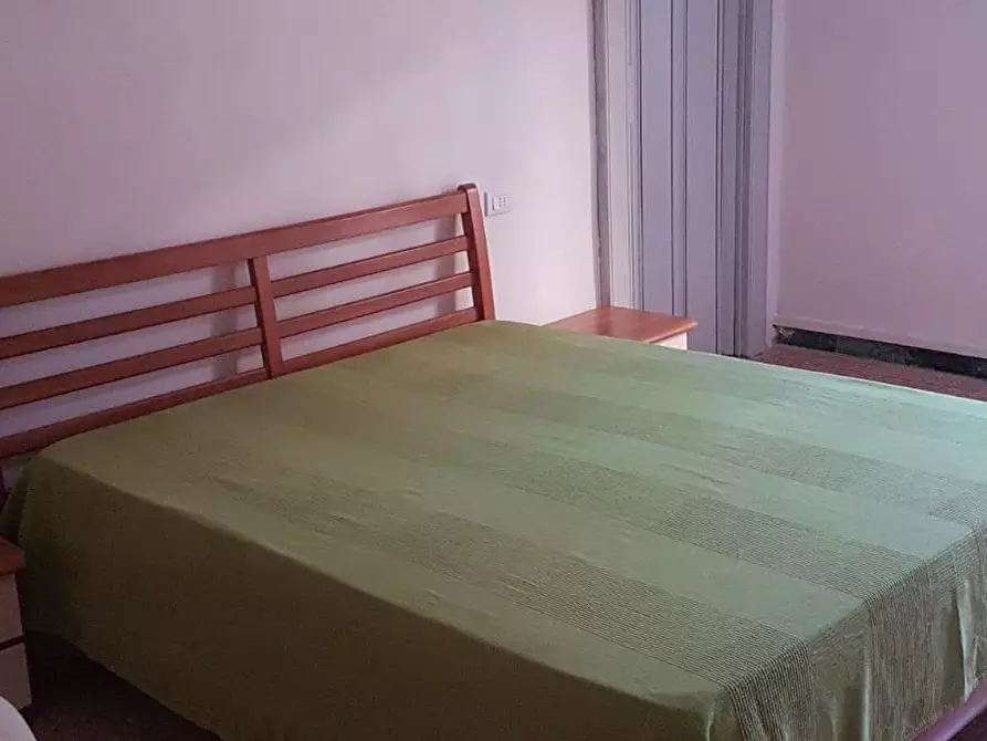 Immagine 14 di Appartamento in affitto  a Carrara