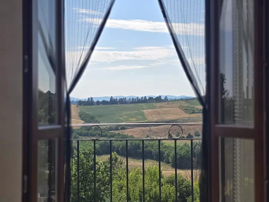Immagine 12 di Appartamento in vendita  a Siena