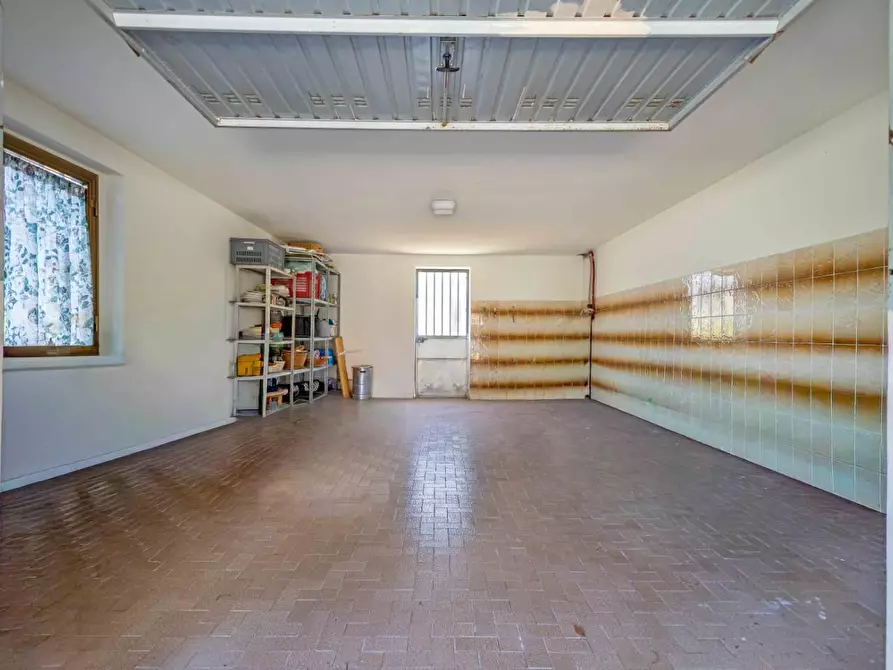Immagine 22 di Appartamento in vendita  a Cascina