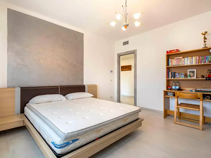 Immagine 11 di Appartamento in vendita  a Cascina