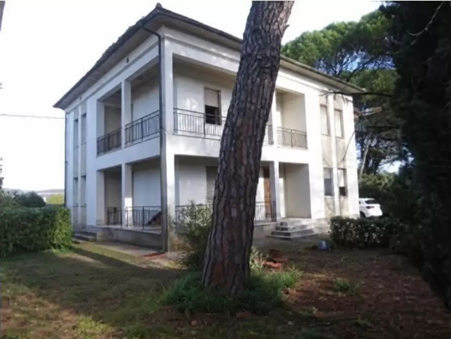 Immagine 1 di Villa in vendita  a Castelfranco Di Sotto