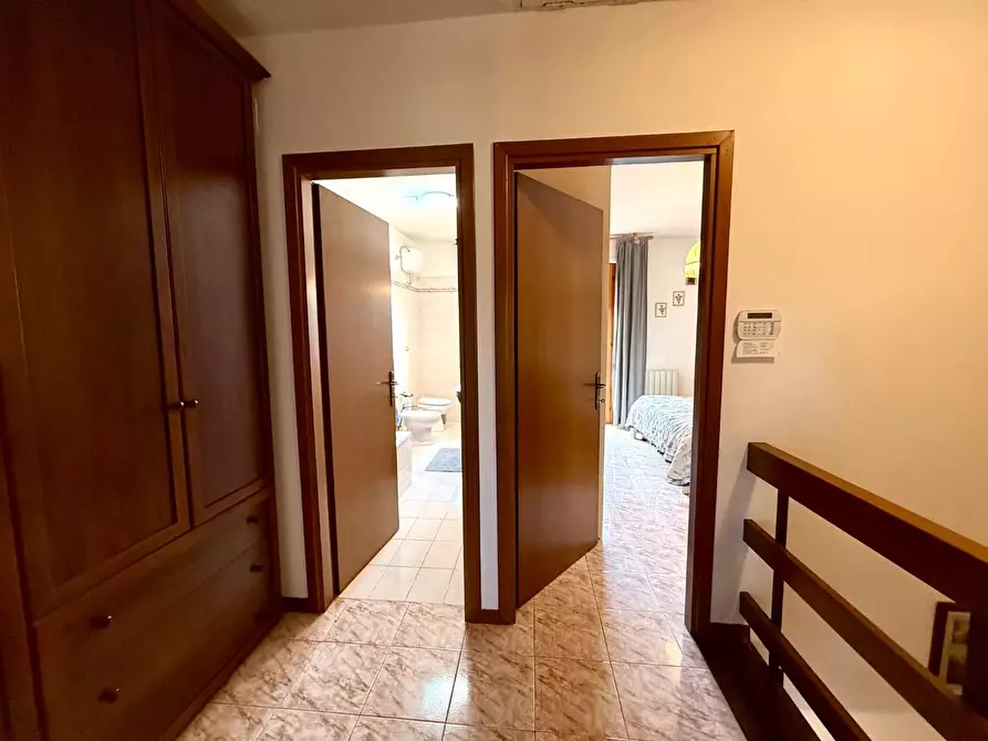 Immagine 16 di Villetta a schiera in vendita  a Calcinaia