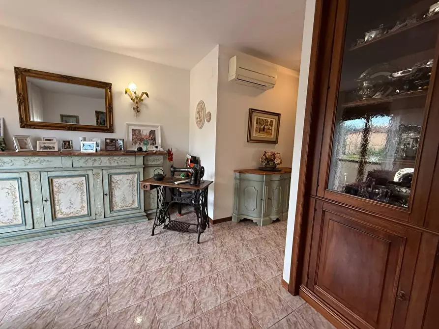 Immagine 4 di Villetta a schiera in vendita  a Calcinaia