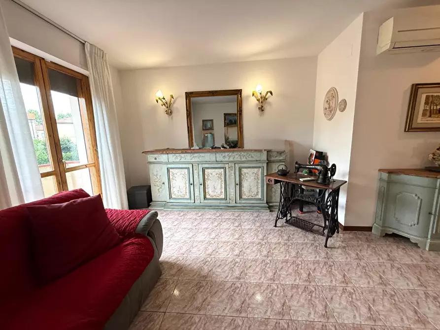 Immagine 3 di Villetta a schiera in vendita  a Calcinaia