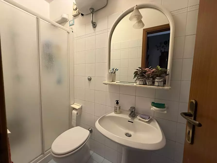 Immagine 27 di Villetta a schiera in vendita  a Calcinaia