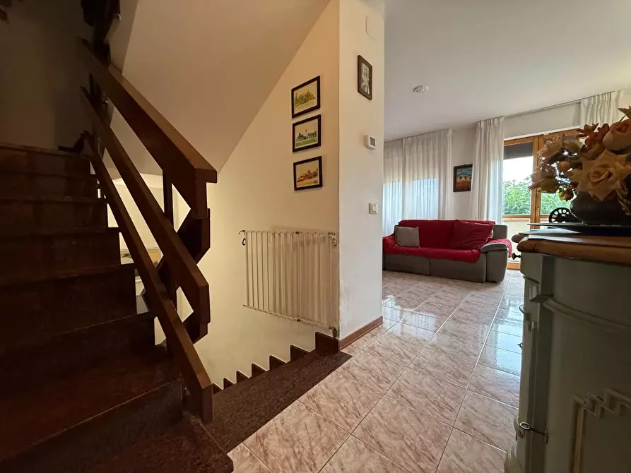 Immagine 26 di Villetta a schiera in vendita  a Calcinaia