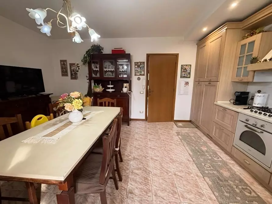 Immagine 47 di Villetta a schiera in vendita  a Calcinaia