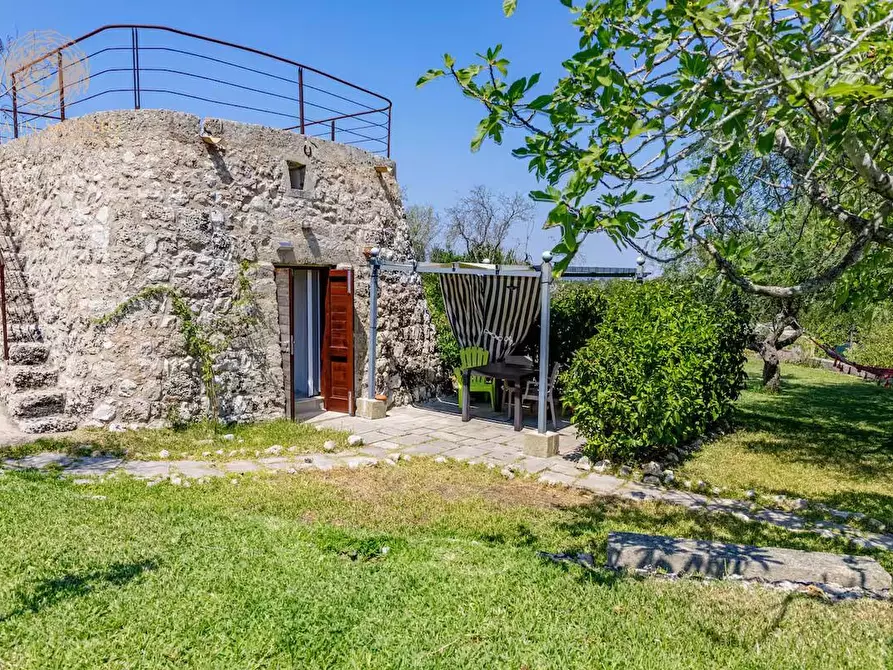 Immagine 25 di Baita in vendita  a Alessano