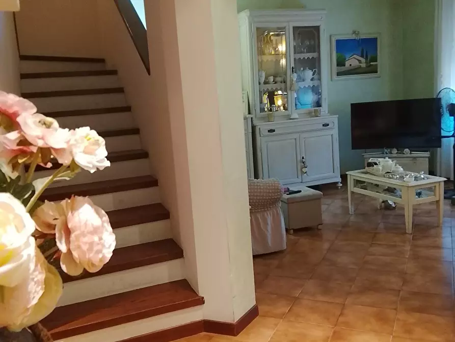 Immagine 2 di Villetta a schiera in vendita  a Poggio A Caiano
