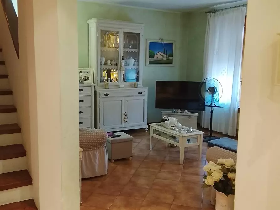 Immagine 1 di Villetta a schiera in vendita  a Poggio A Caiano