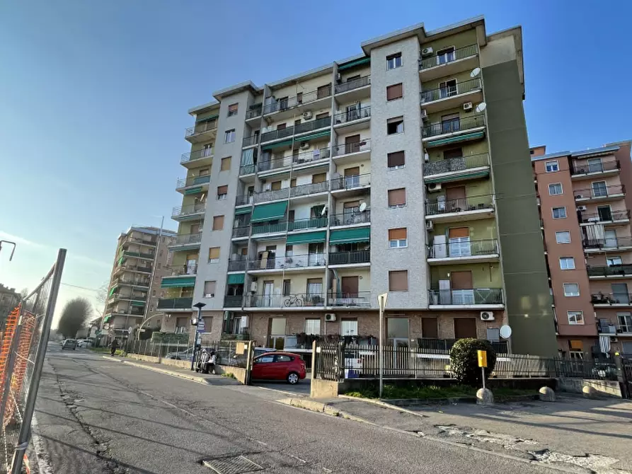 Immagine 1 di Appartamento in vendita  a Senago
