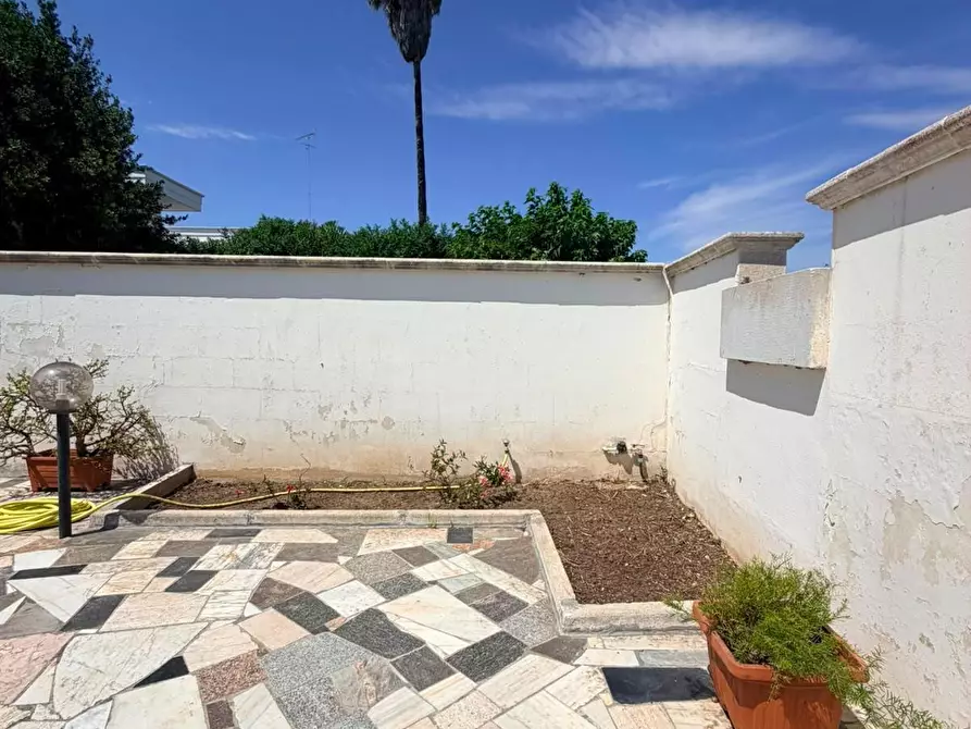 Immagine 50 di Casa bifamiliare in vendita  a Lecce