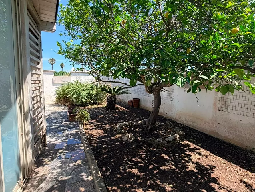 Immagine 52 di Casa bifamiliare in vendita  a Lecce