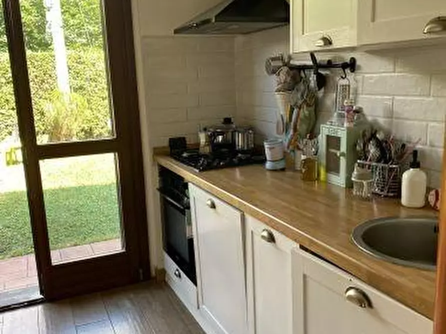 Immagine 8 di Villetta a schiera in vendita  a Sarzana